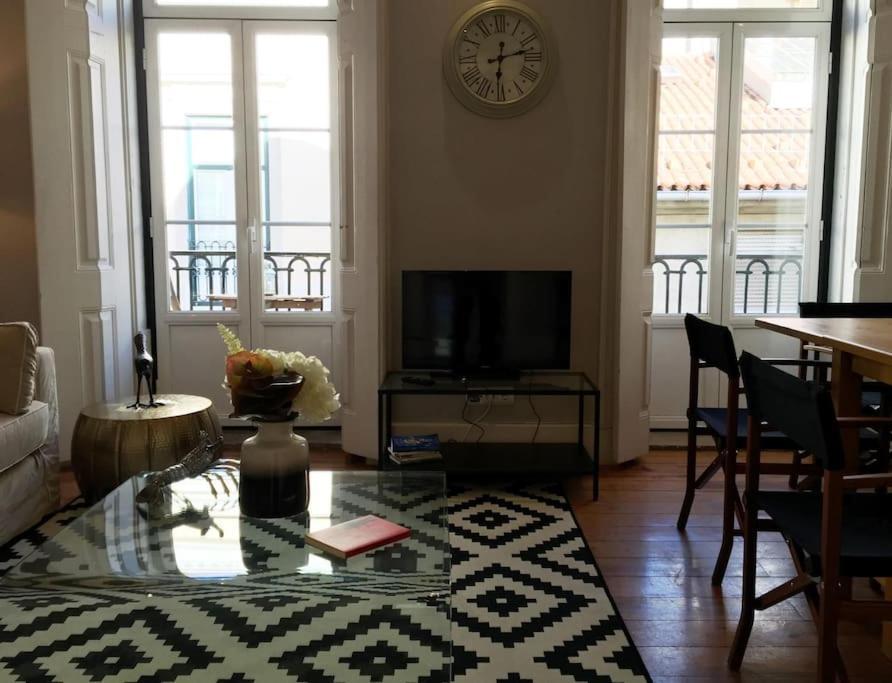 Sm2 Romantic Home By The Gardens Pr Real & Bairro Alto Lisbon Luaran gambar