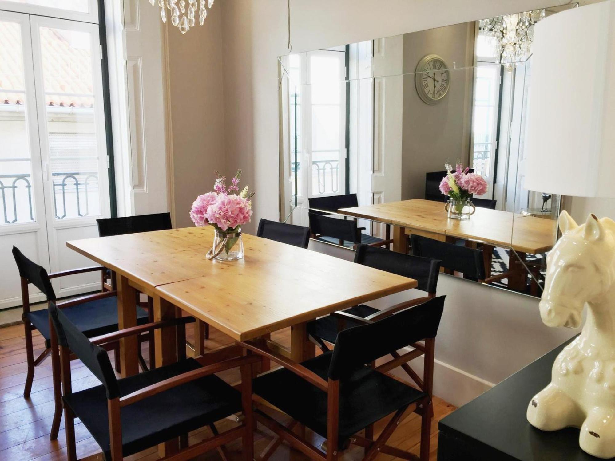 Sm2 Romantic Home By The Gardens Pr Real & Bairro Alto Lisbon Luaran gambar