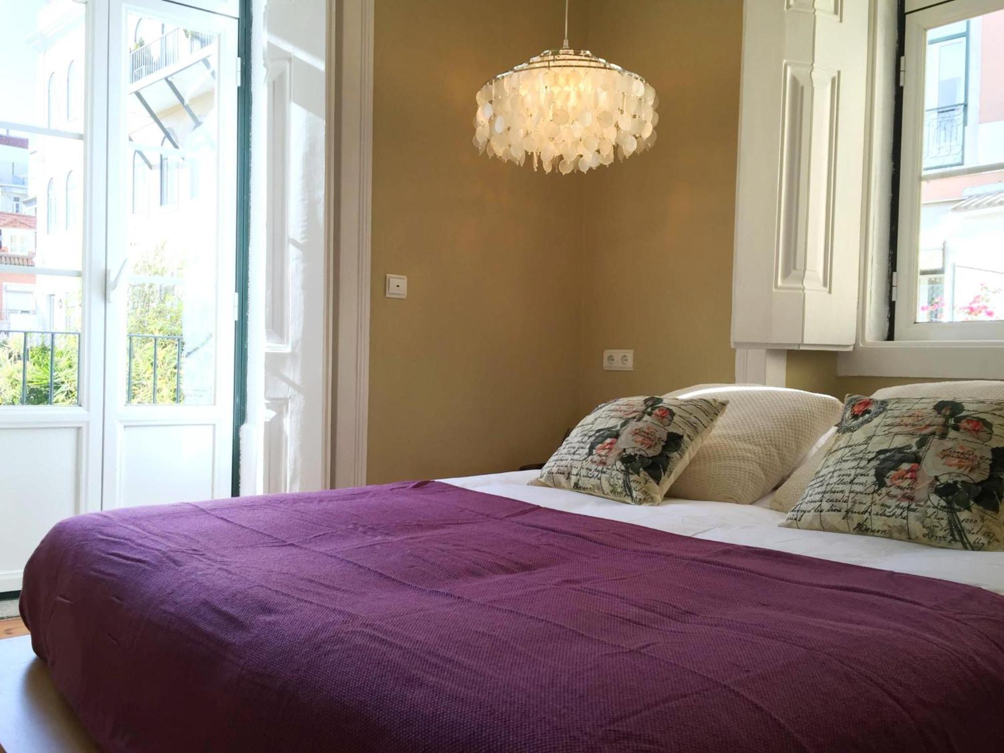 Sm2 Romantic Home By The Gardens Pr Real & Bairro Alto Lisbon Luaran gambar