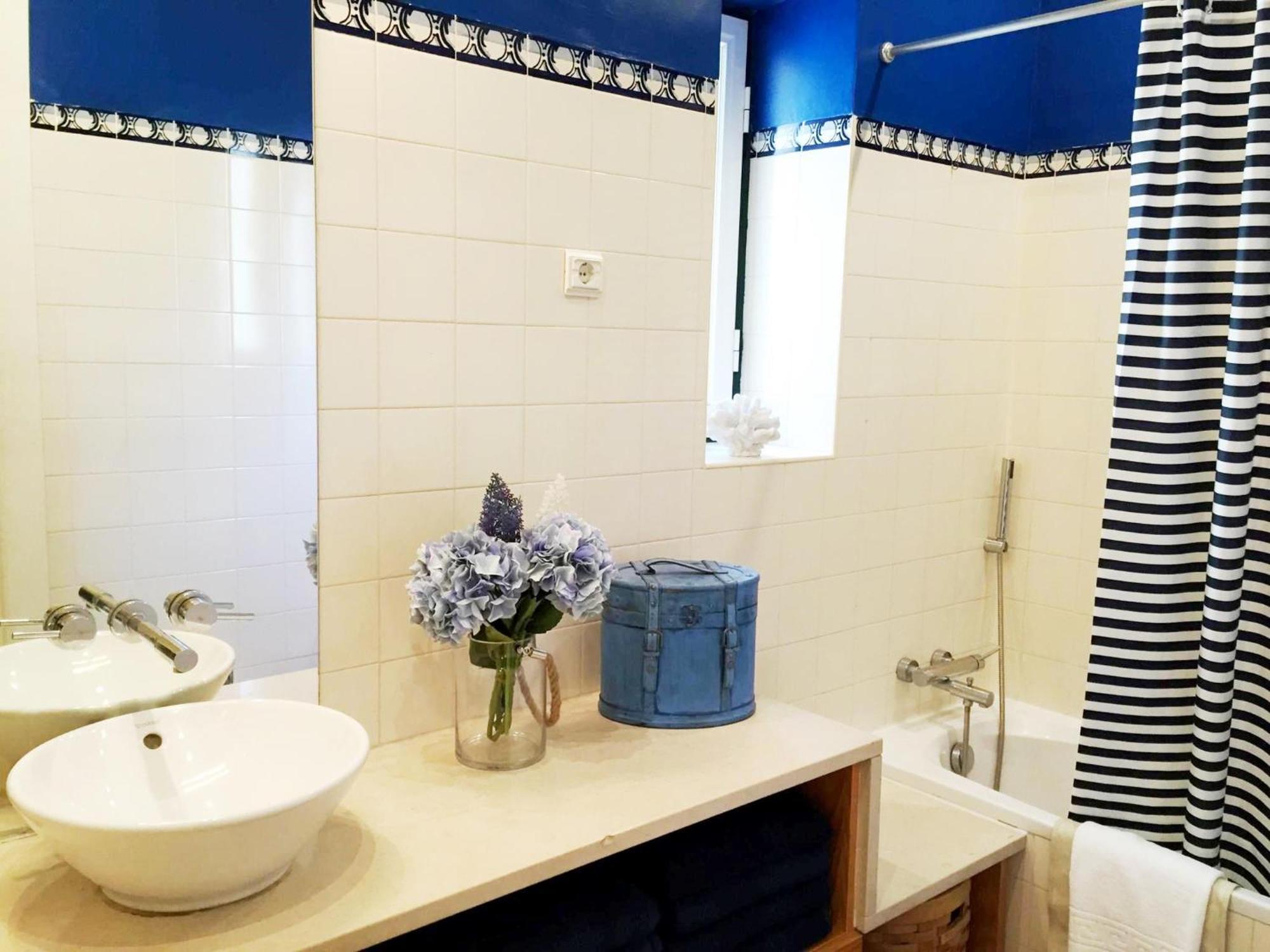 Sm2 Romantic Home By The Gardens Pr Real & Bairro Alto Lisbon Luaran gambar