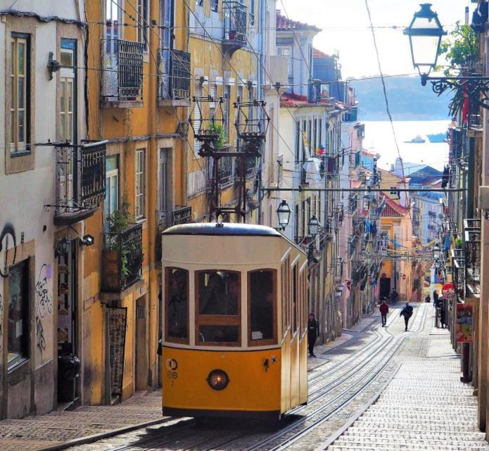 Sm2 Romantic Home By The Gardens Pr Real & Bairro Alto Lisbon Luaran gambar